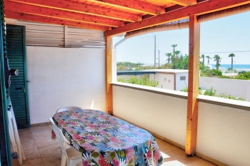 Casa Wolf (a Lido Marini - vista mare)