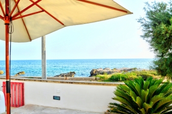 Casa Zefiro a 10mt dal mare di Lido Marini