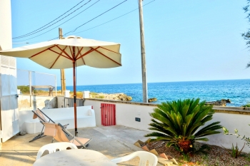 Casa Zefiro a 10mt dal mare di Lido Marini