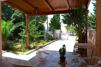 Villetta al primo terra a Lido Marini