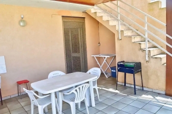 Appartamento a 30mt dalla spiaggia di Torre Pali)