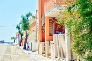 Appartamento a 30mt dalla spiaggia di Torre Pali)