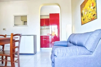 Appartamento a 30mt dalla spiaggia di Torre Pali)